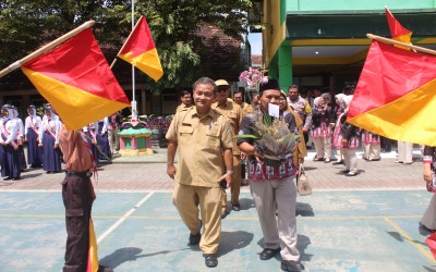 FOTO KEGIATAN PISAH KENANG KEPALA SMPN 1 PAPAR