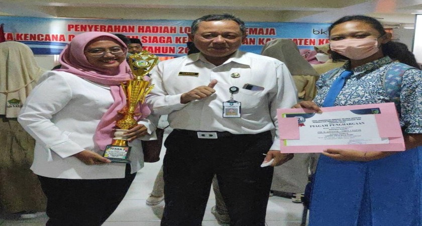 Juara Lomba Cipta Baca Puisi